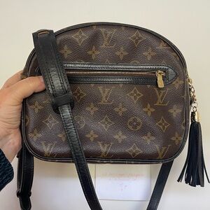 Louis Vuitton Sac Senlis VINTAGE Crossbody Bag